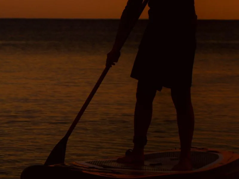 Paddle surf