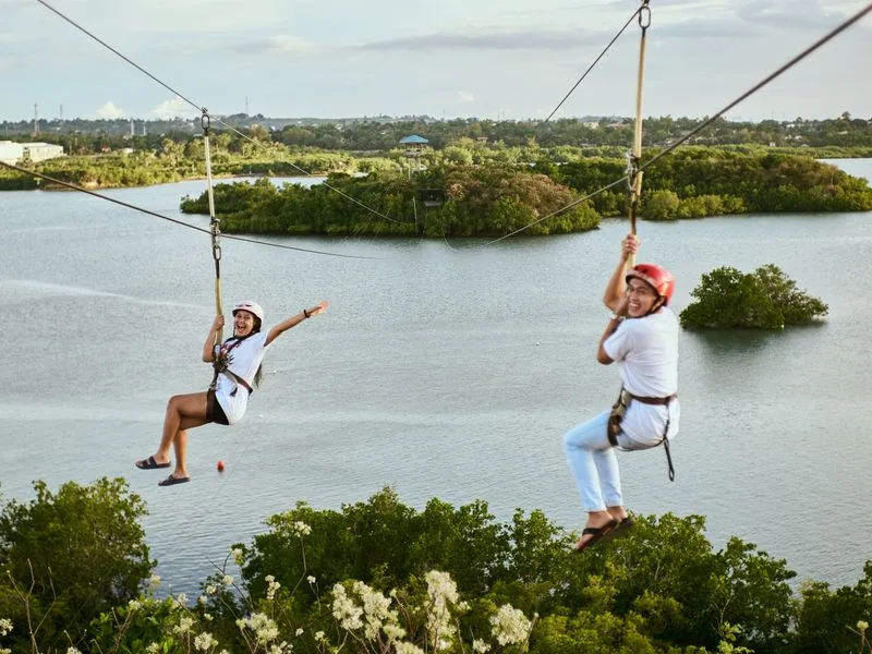 Tirolinas y parques de aventura