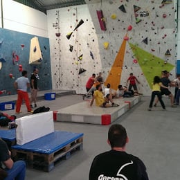 Cereza Wall