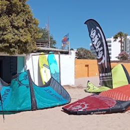 Foreño Cursos de kitesurf - Paddle Surf - Wing Foil