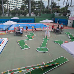 Las Americas Mini Golf