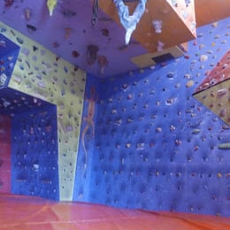 Rocódromo Club de Escalada Evolución Qalat