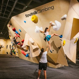 Sputnik Climbing Legazpi - Rocódromo escalada en Madrid