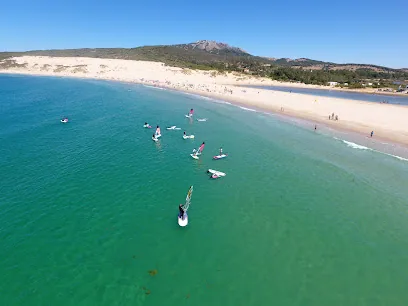 Laduna Tarifa - Windsurf & Wingfoil School